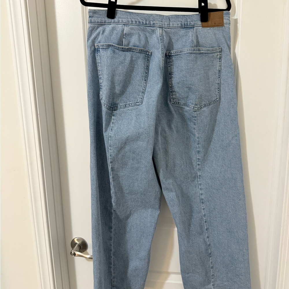 Madewell Light Blue Straight Leg Jeans - Picture 4 of 7